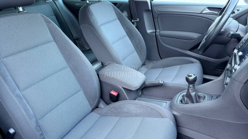 Volkswagen Golf 6 1.6 TDI STYLE