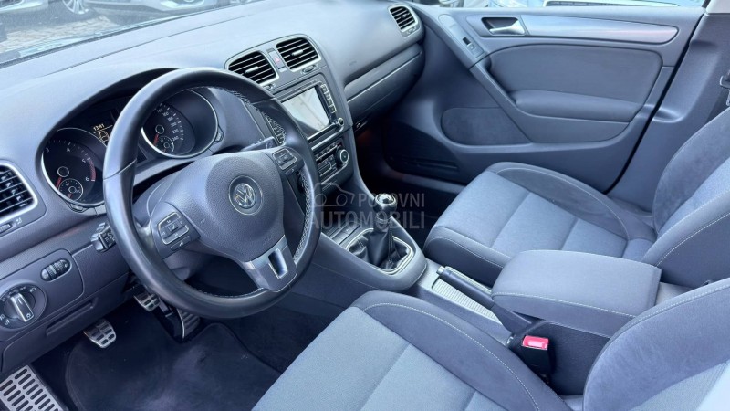 Volkswagen Golf 6 1.6 TDI STYLE