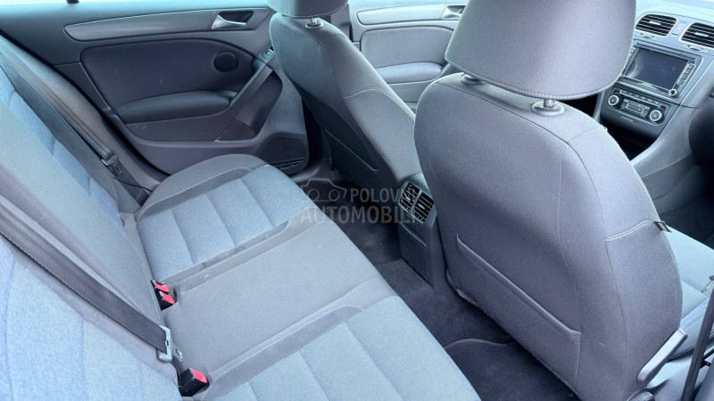 Volkswagen Golf 6 1.6 TDI STYLE