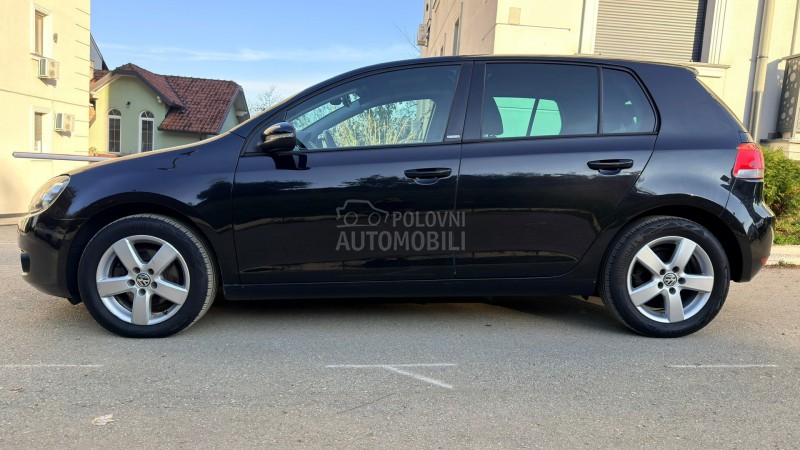 Volkswagen Golf 6 1.6 TDI STYLE
