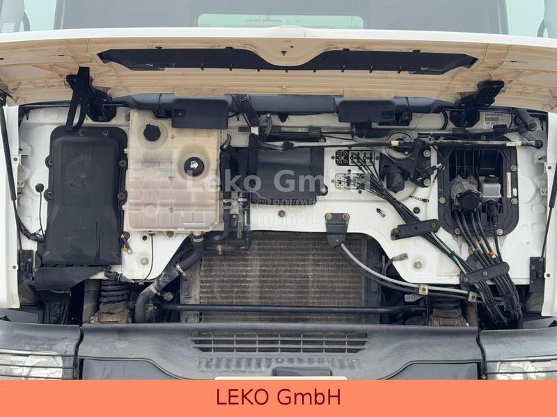 Renault Kerax 380 LEK0563