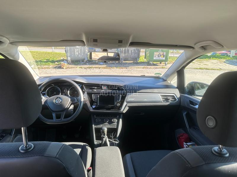 Volkswagen Touran 