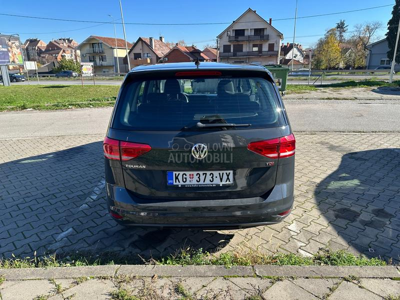 Volkswagen Touran 