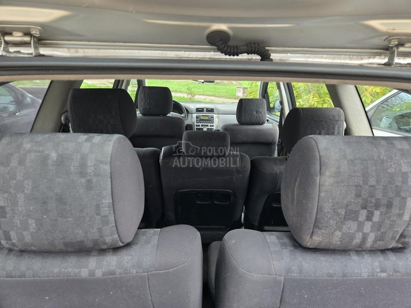 Toyota Avensis Verso 