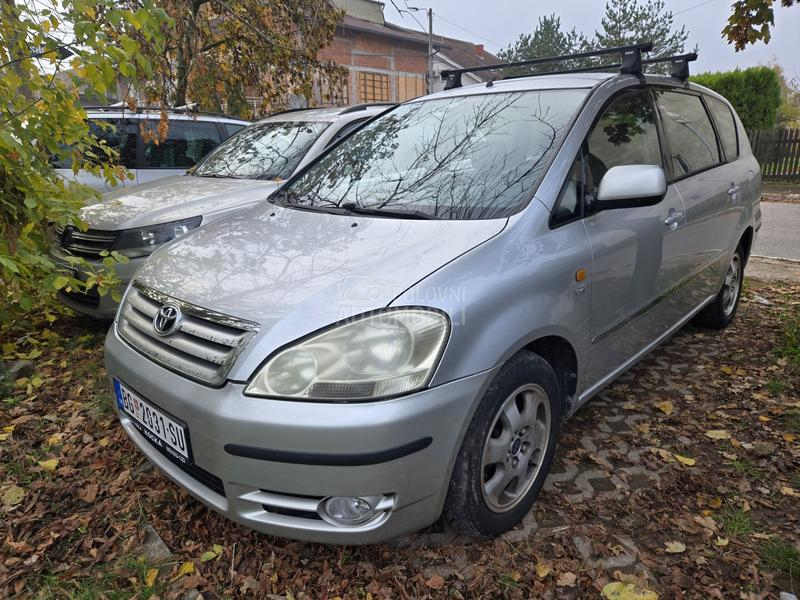 Toyota Avensis Verso 