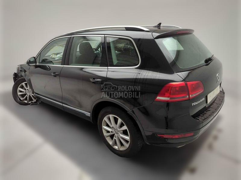 Volkswagen Touareg 3.0 CASA 2010. god. -  kompletan auto u delovima