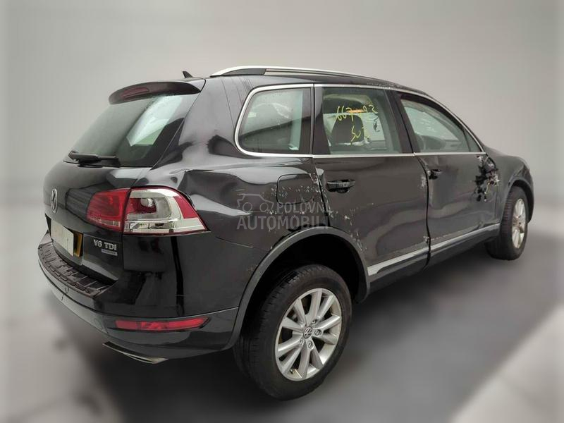 Volkswagen Touareg 3.0 CASA 2010. god. -  kompletan auto u delovima