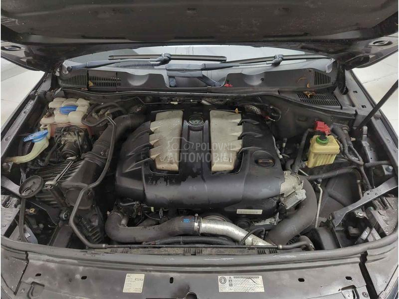Volkswagen Touareg 3.0 CASA 2010. god. -  kompletan auto u delovima