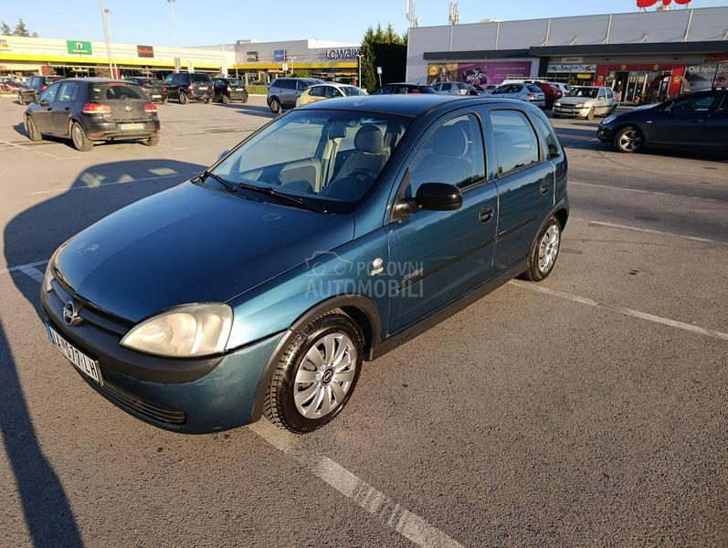 Opel Corsa C 1.0B  5 v.rata