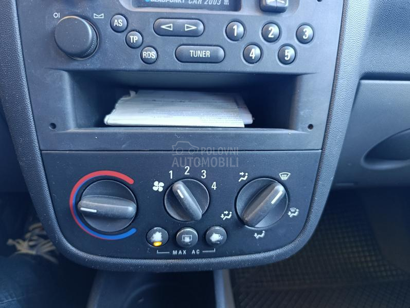 Opel Corsa C 1.0B  5 v.rata