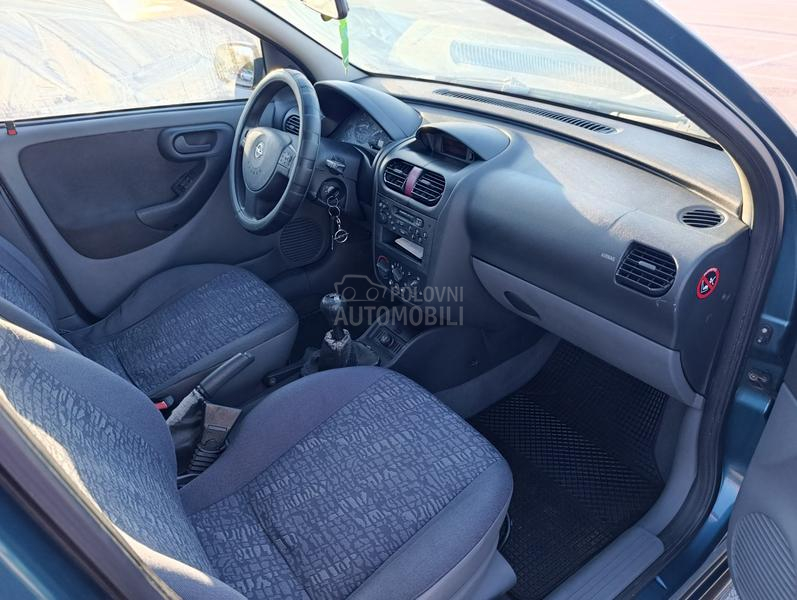Opel Corsa C 1.0B  5 v.rata