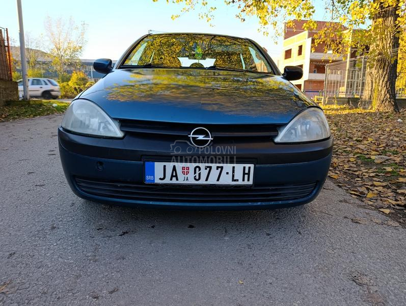 Opel Corsa C 1.0B  5 v.rata