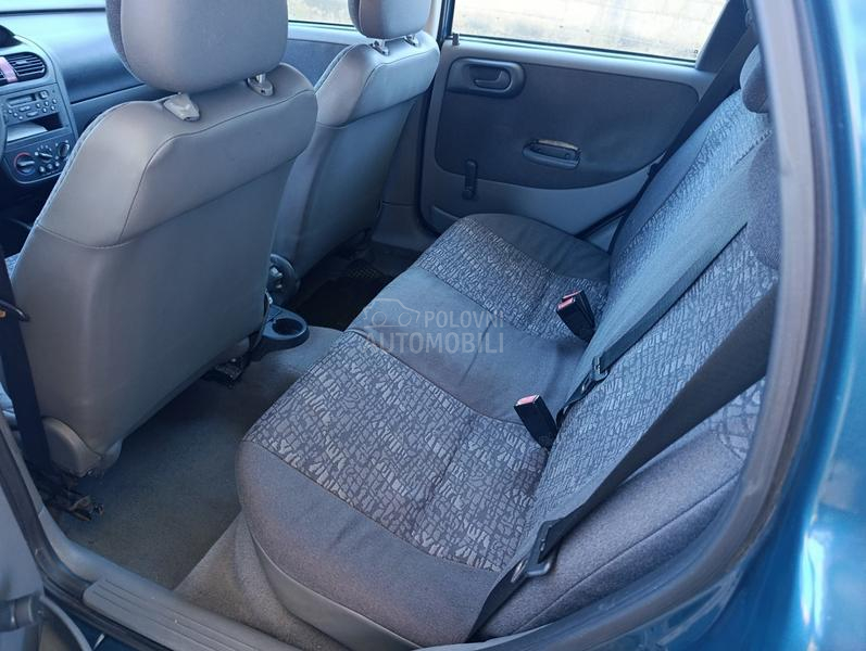 Opel Corsa C 1.0B  5 v.rata