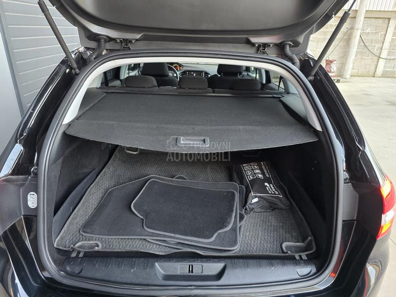 Peugeot 308 1.6 HDI PANO