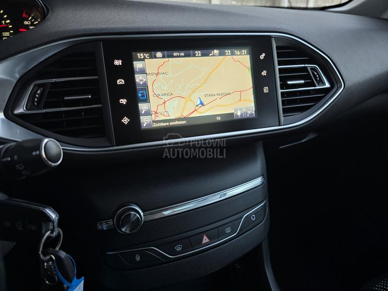 Peugeot 308 1.6 HDI PANO