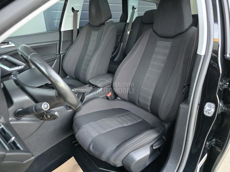 Peugeot 308 1.6 HDI PANO