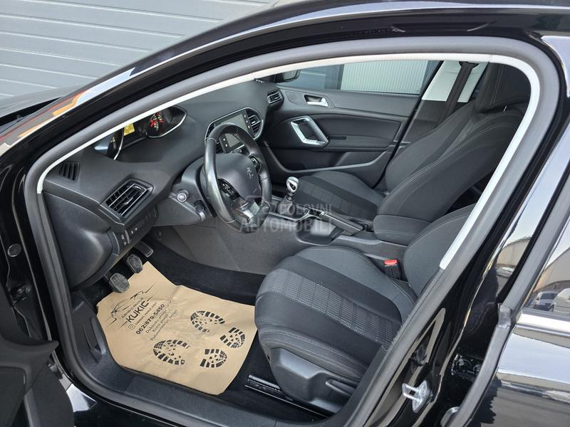Peugeot 308 1.6 HDI PANO