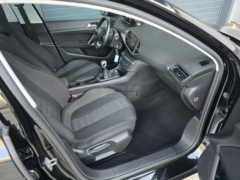 Peugeot 308 1.6 HDI PANO