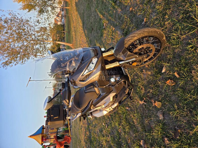 Honda xadv750