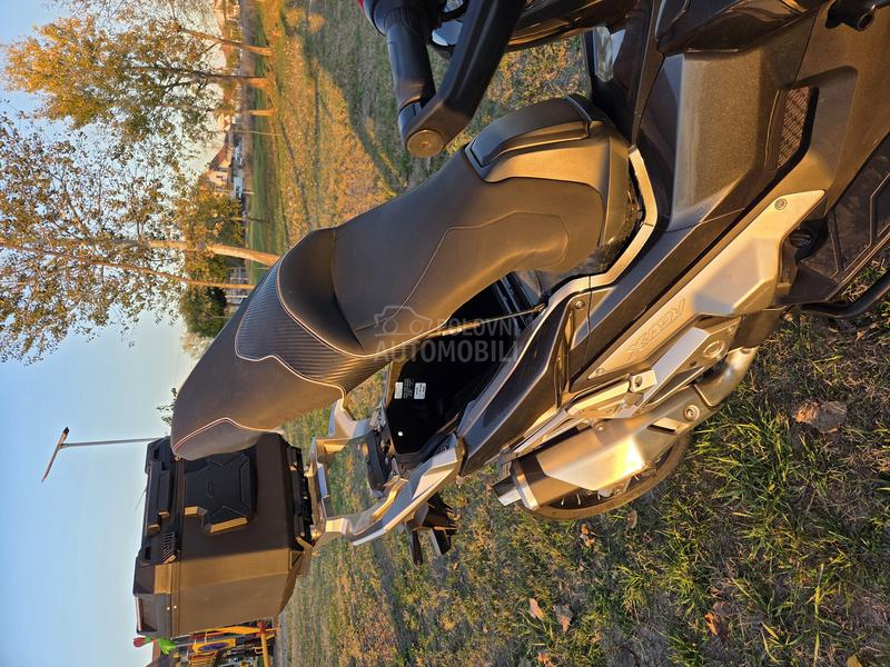 Honda xadv750