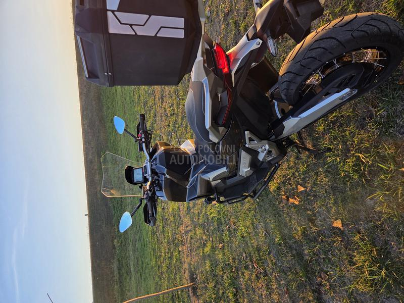 Honda xadv750
