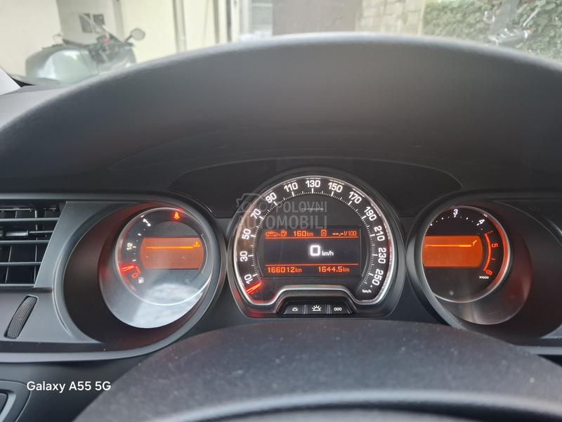 Citroen C5 1.6 e HDI