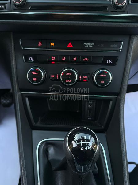Seat Leon 1.6TDI/KAMERE/MATRIX