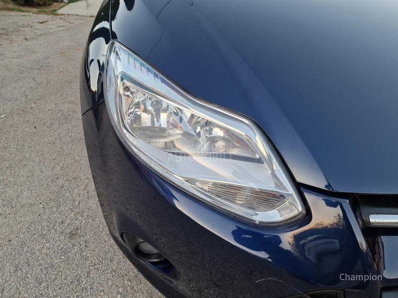 Ford Focus /// Trend Line ///