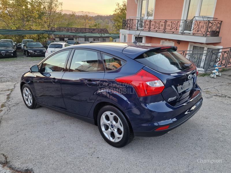 Ford Focus /// Trend Line ///