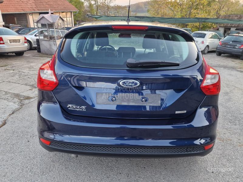 Ford Focus /// Trend Line ///