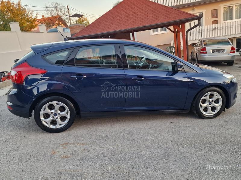 Ford Focus /// Trend Line ///