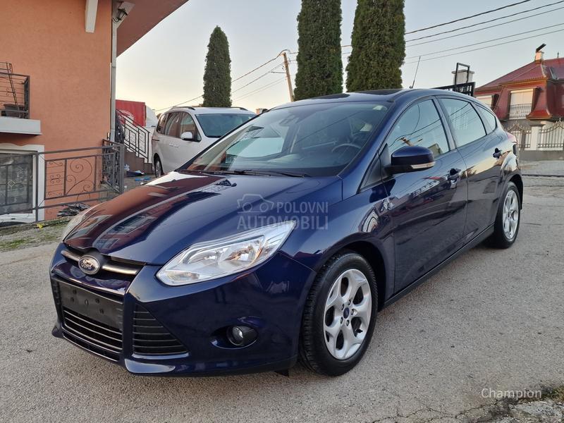 Ford Focus /// Trend Line ///