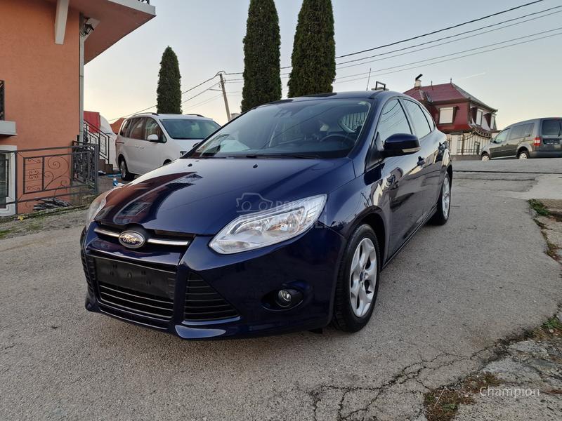 Ford Focus /// Trend Line ///