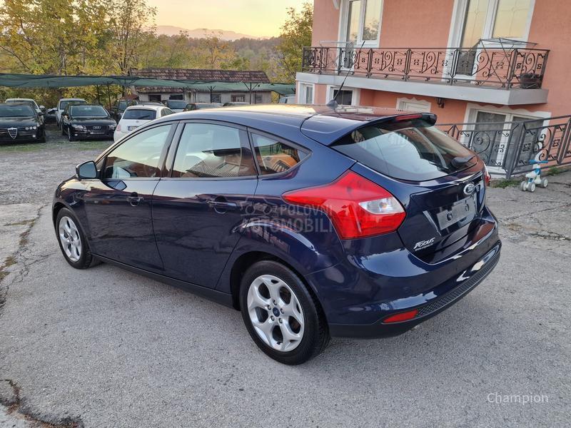 Ford Focus /// Trend Line ///