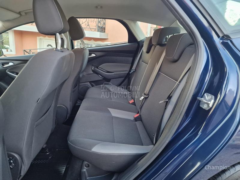 Ford Focus /// Trend Line ///