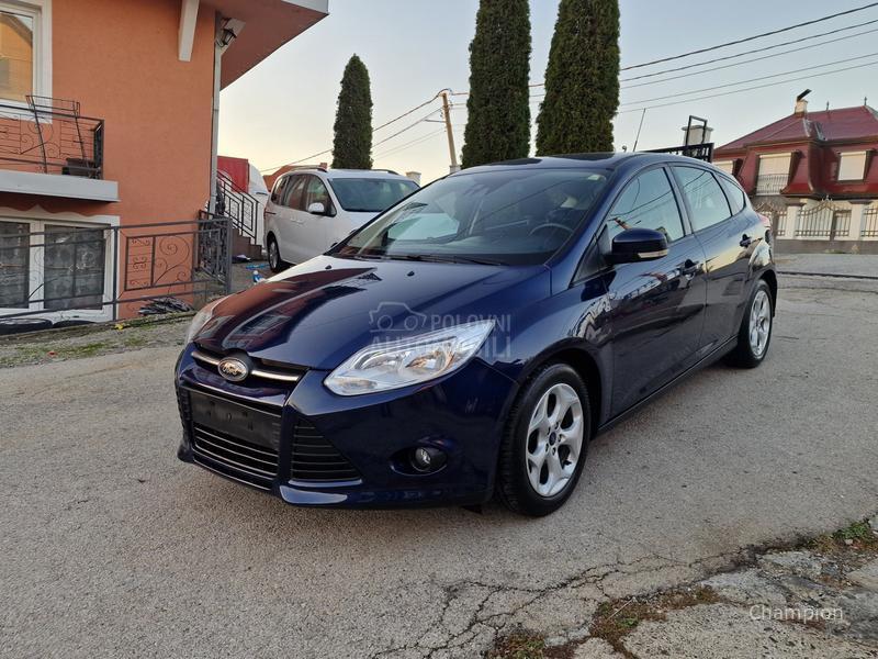 Ford Focus /// Trend Line ///