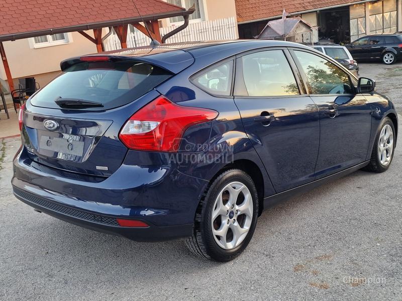 Ford Focus /// Trend Line ///