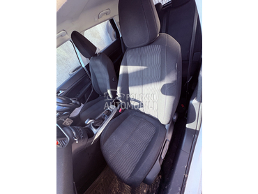 308T9 kompletan ent sedišta za Peugeot 206, 206 plus, 207 ... od 2000. do 2016. god.