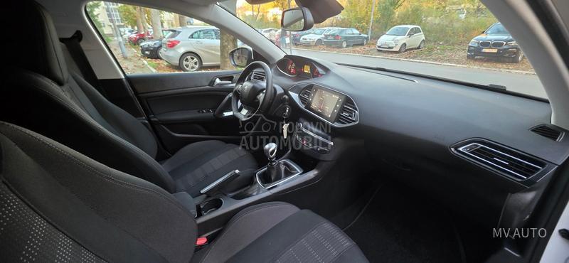 Peugeot 308 1.6 120HP RESTYLING