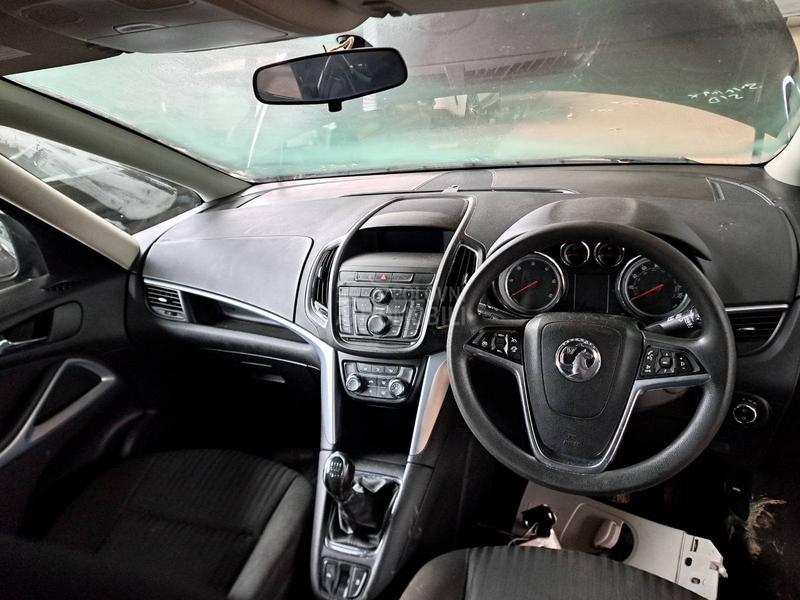 Opel Zafira 2.0 A20DT 2015. god. -  kompletan auto u delovima