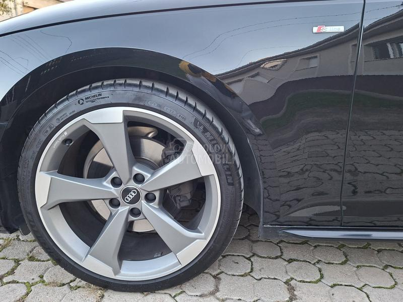 Audi A4 S line
