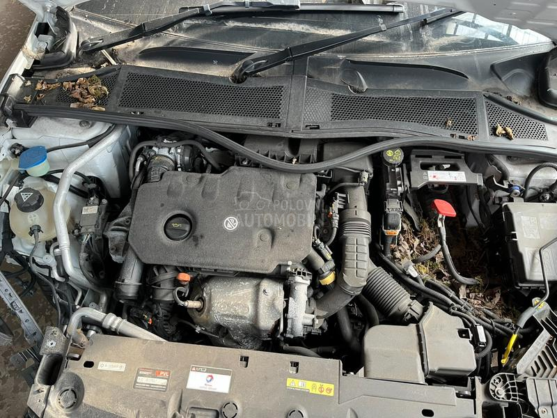 Peugeot 308 1.5 YH01 2022. god. -  kompletan auto u delovima