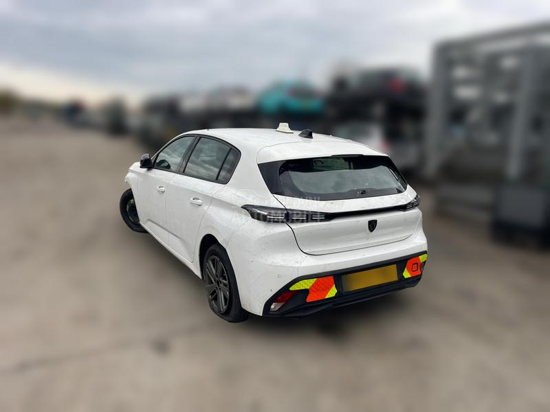 Peugeot 308 1.5 YH01 2022. god. -  kompletan auto u delovima