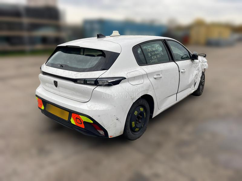 Peugeot 308 1.5 YH01 2022. god. -  kompletan auto u delovima