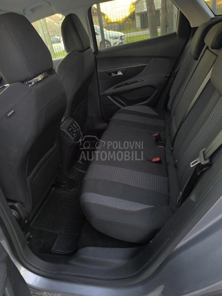 Peugeot 3008 1.5 bluehdi N A V I