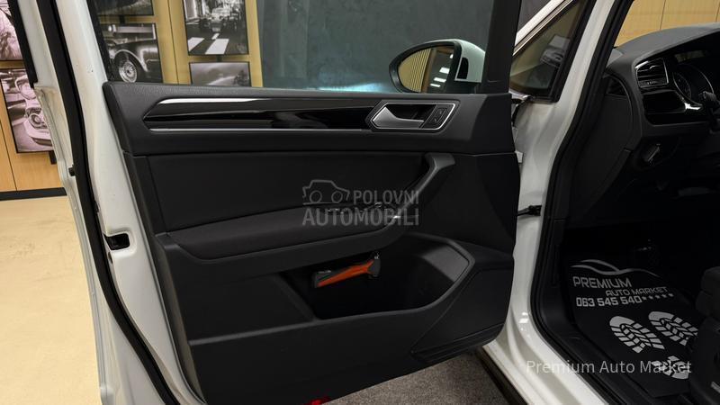 Volkswagen Touran //2.0 TDI/R-LINE/NOV