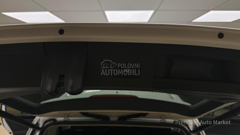 Volkswagen Touran //2.0 TDI/R-LINE/NOV