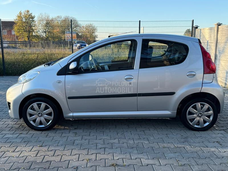 Peugeot 107 1.0i