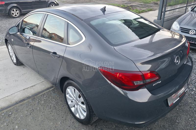 Opel Astra J 1.6 CDTI N.A.V.I