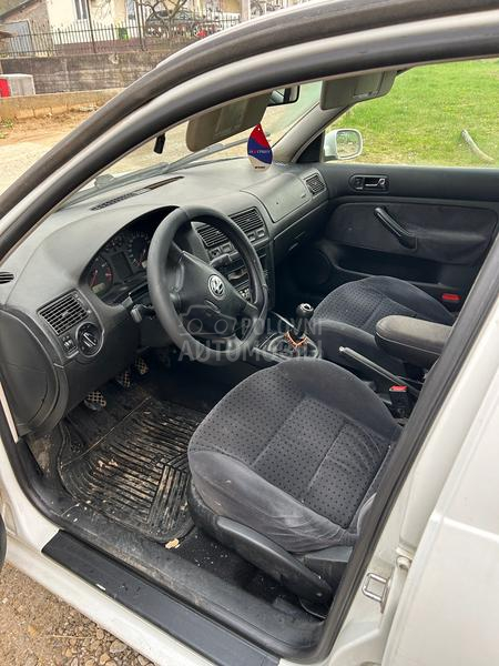 Volkswagen Golf 4 1.6